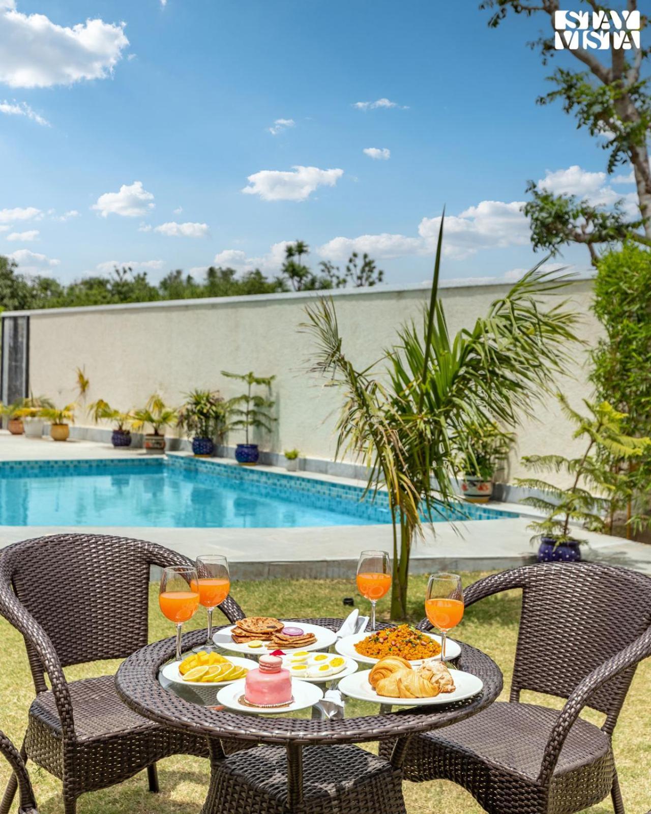 Free Birds Nest With Pvt Pool & Garden At Jaipur By Stayvista Bagian luar foto